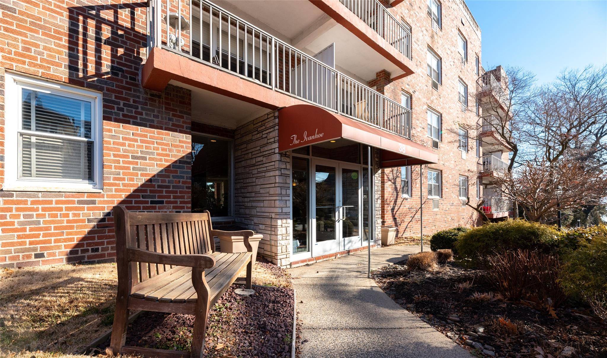 Nyack, NY 10960,38 4th AVE #2E