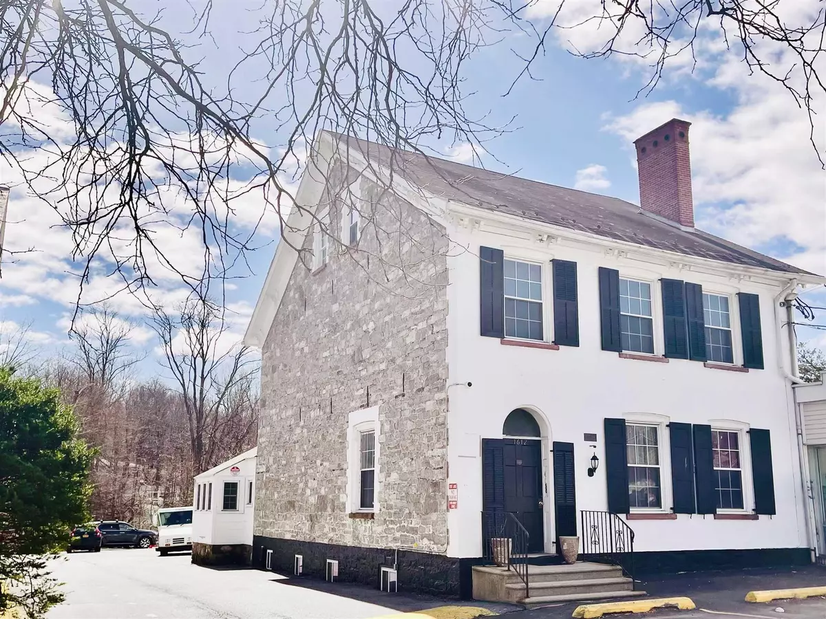 Pleasant Valley, NY 12569,1612 Main ST #2