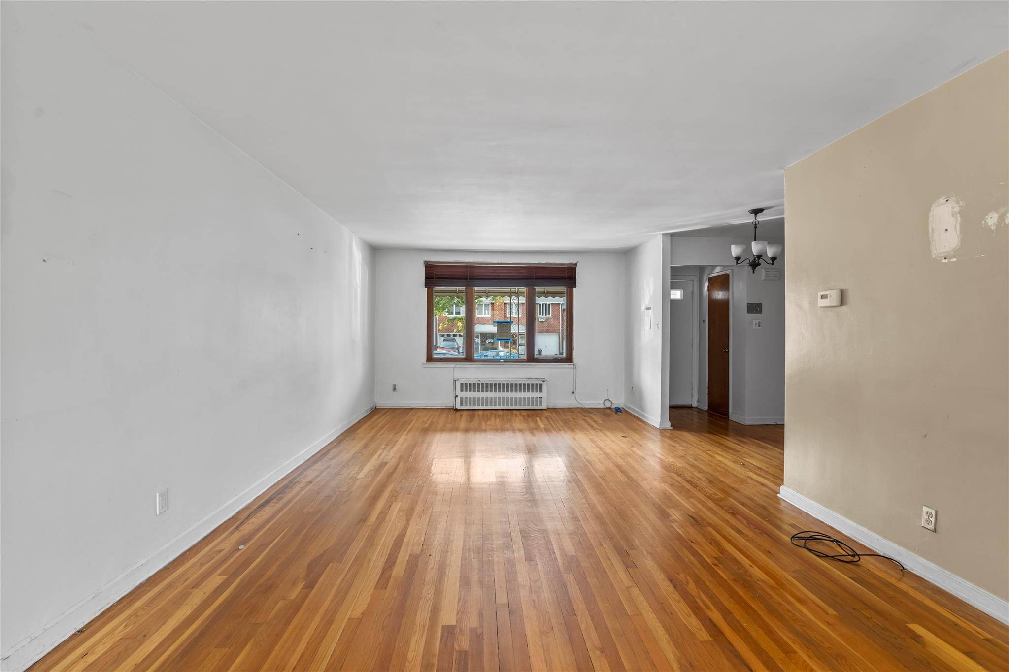 Middle Village, NY 11379,6736 Eliot AVE