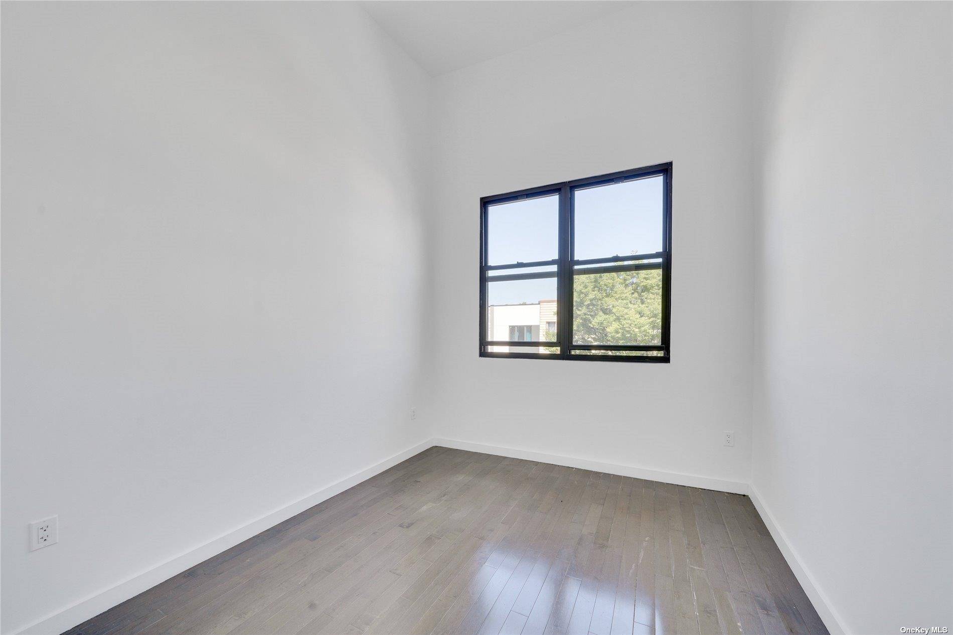 Brooklyn, NY 11207,1106 Halsey ST #3