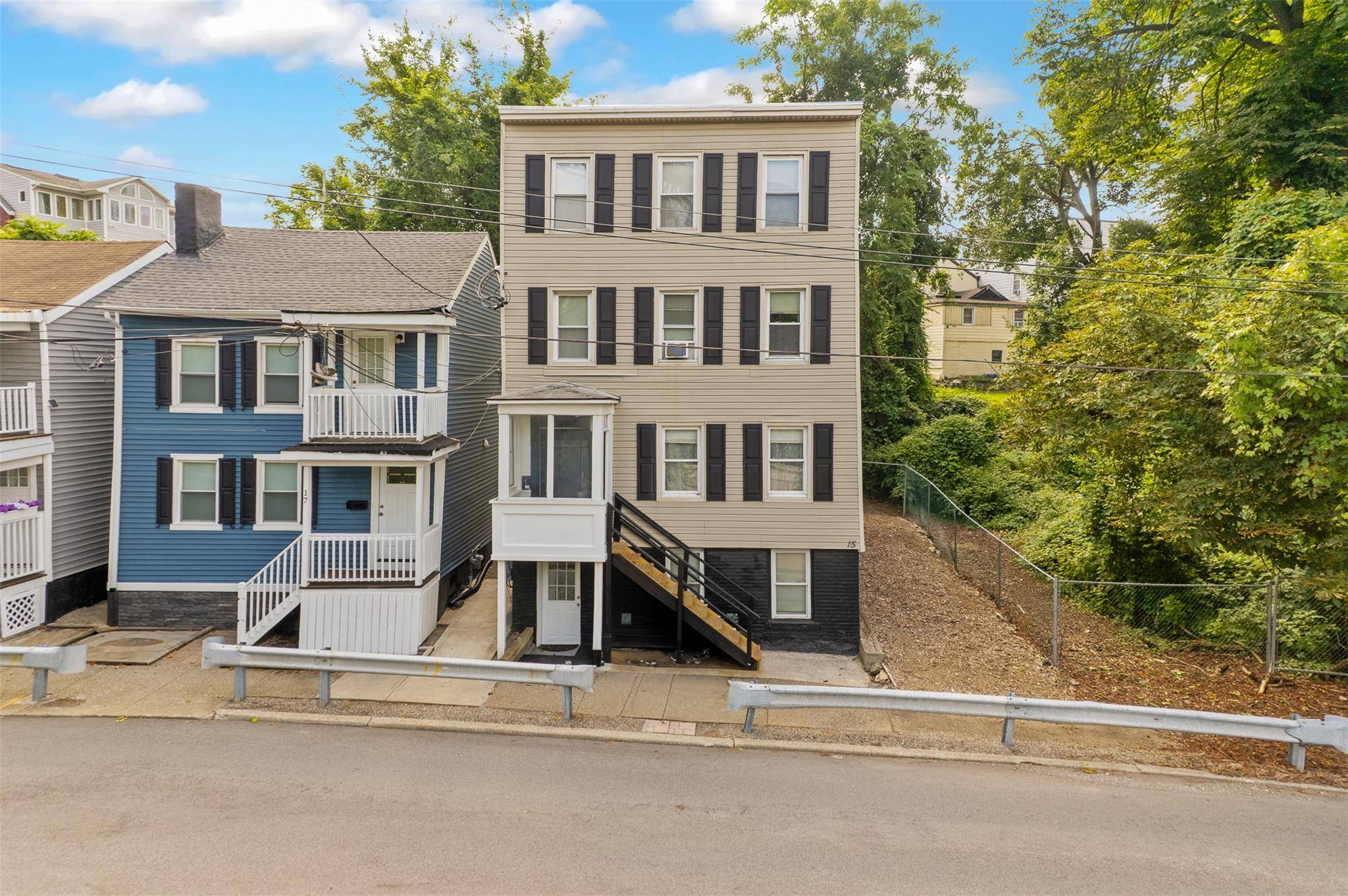 Poughkeepsie, NY 12601,15 Albany ST