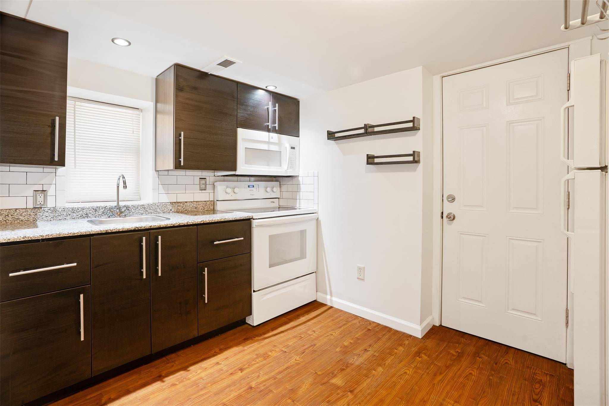 Poughkeepsie, NY 12601,15 Albany ST