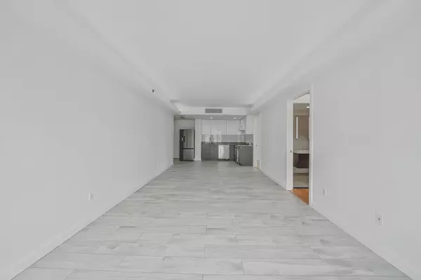 Fresh Meadows, NY 11366,15815 Union TPKE #2B