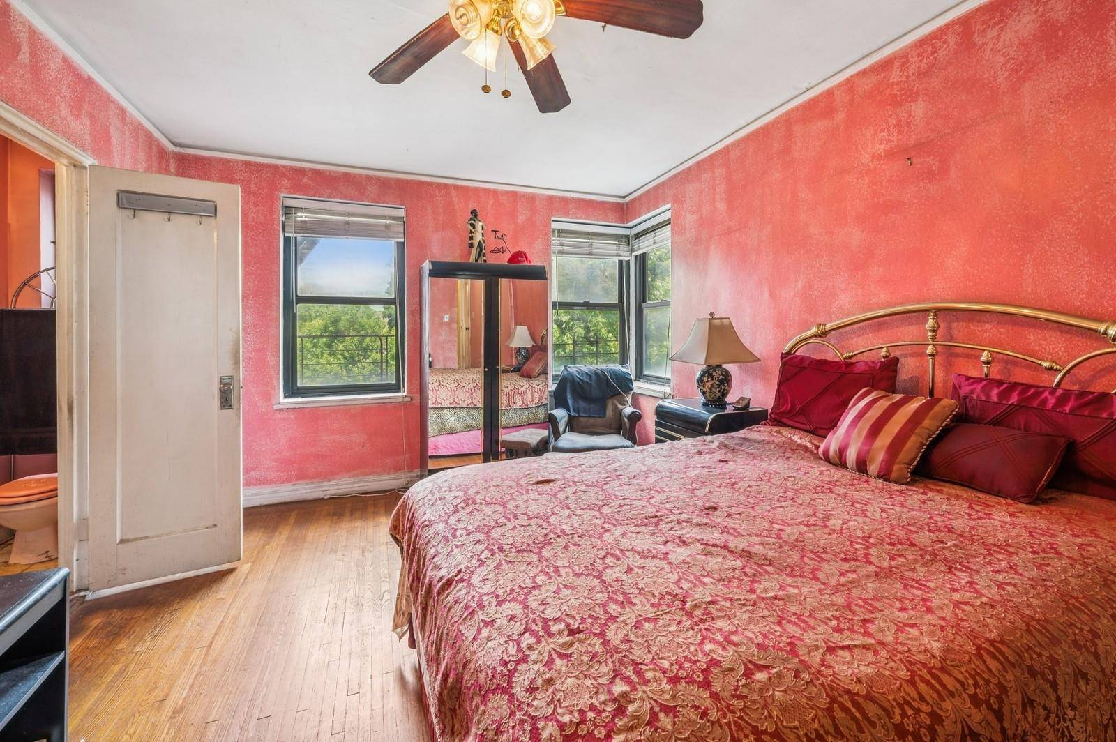 Bronx, NY 10458,306 E Mosholu Pkwy #3D