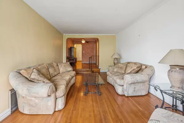 Bronx, NY 10458,306 E Mosholu Pkwy #3D