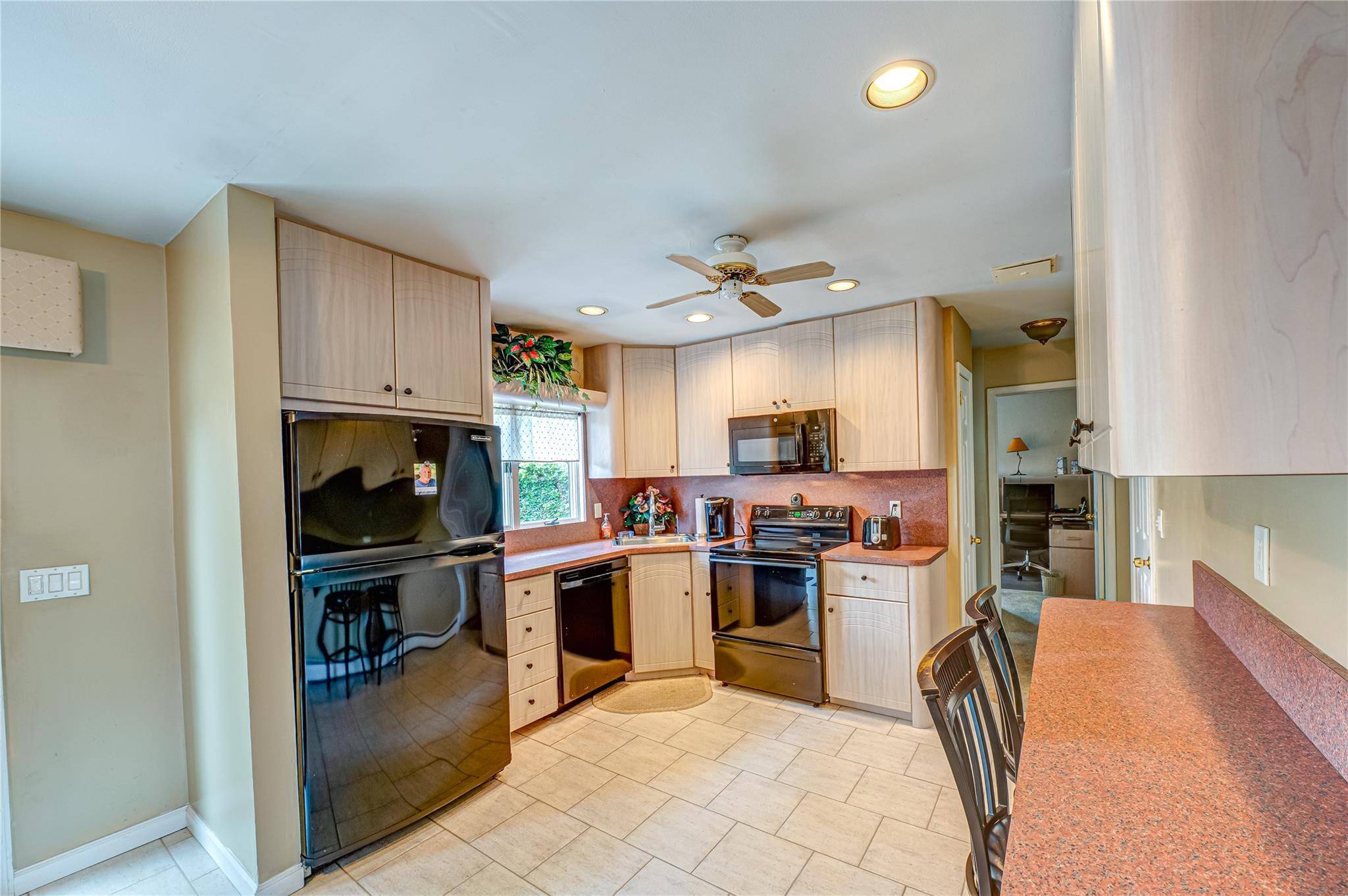 Kings Park, NY 11754,24 Thistle LN