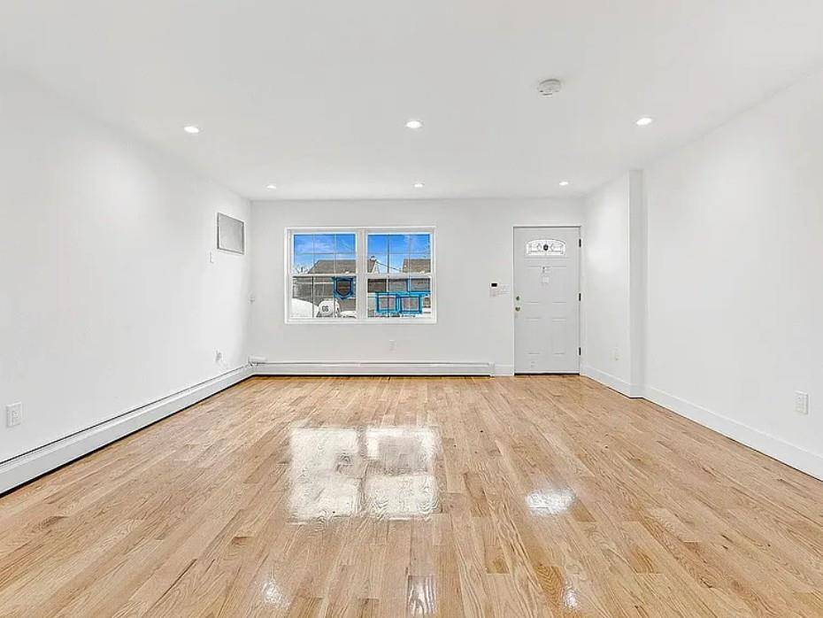 Arverne, NY 11692