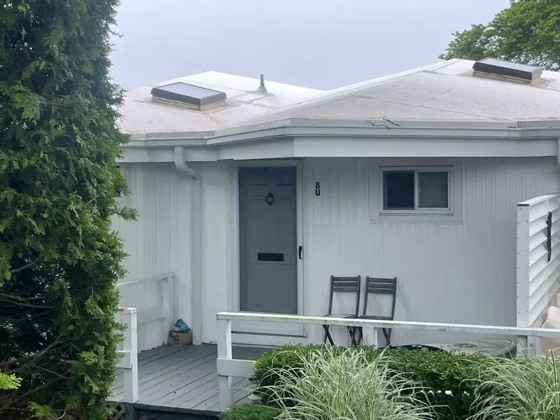 35 Library AVE #8U, Westhampton Beach, NY 11978