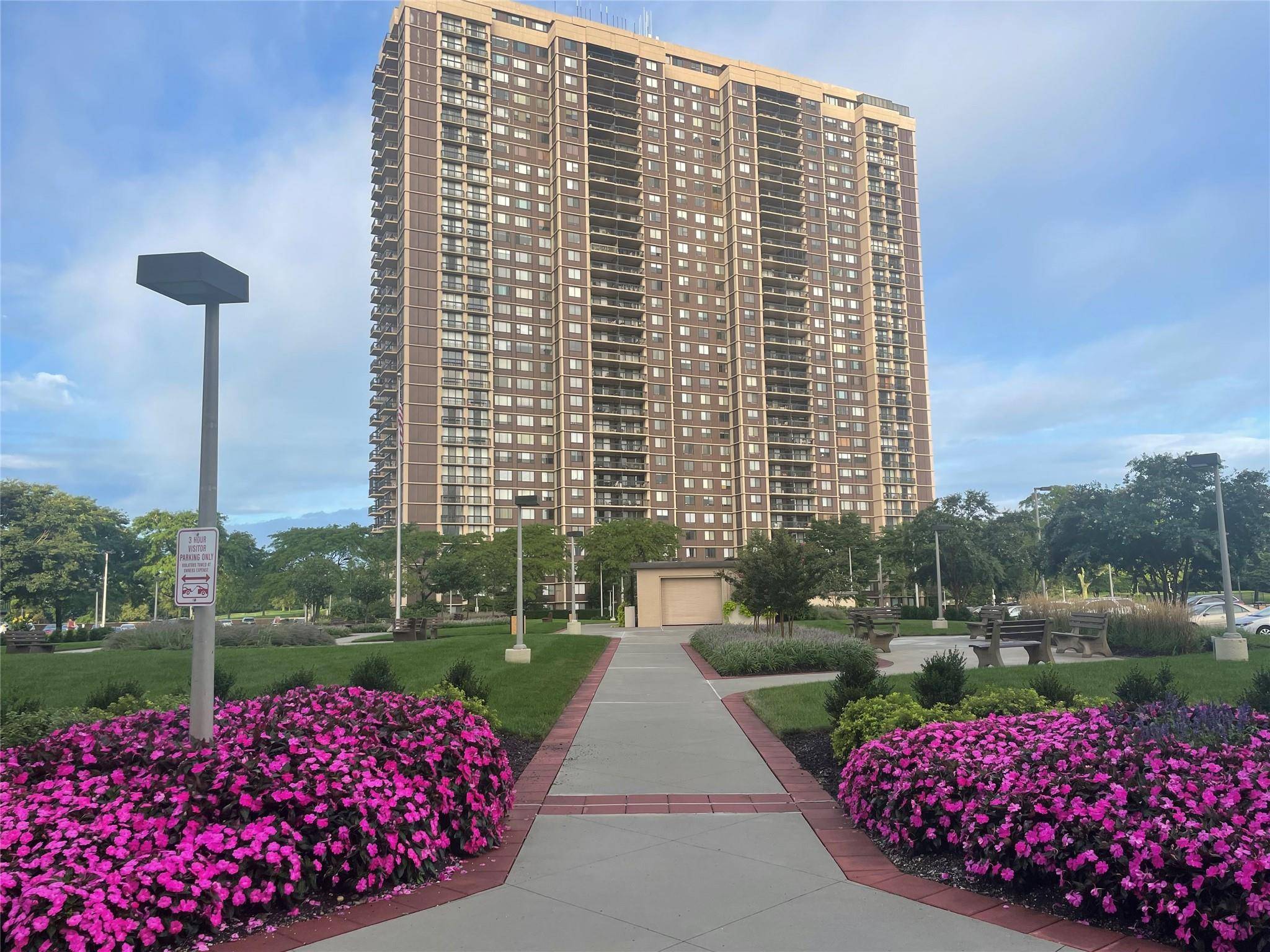 27110 Grand Central Pkwy #1O, Floral Park, NY 11005