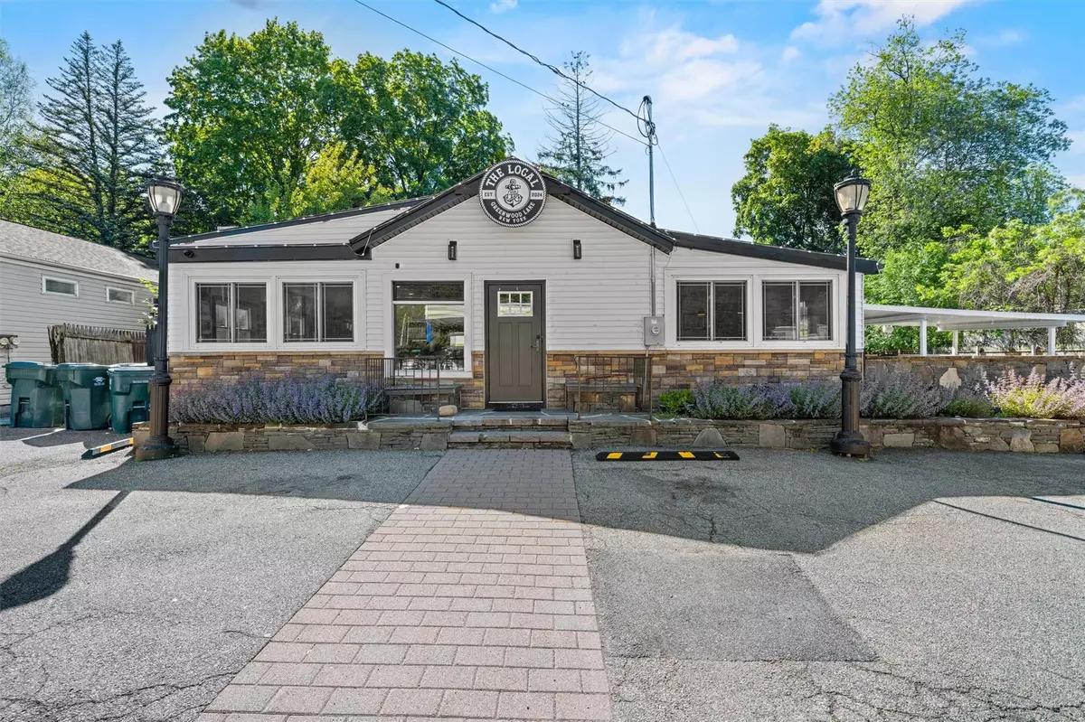 Greenwood Lake, NY 10925,112 Windermere AVE