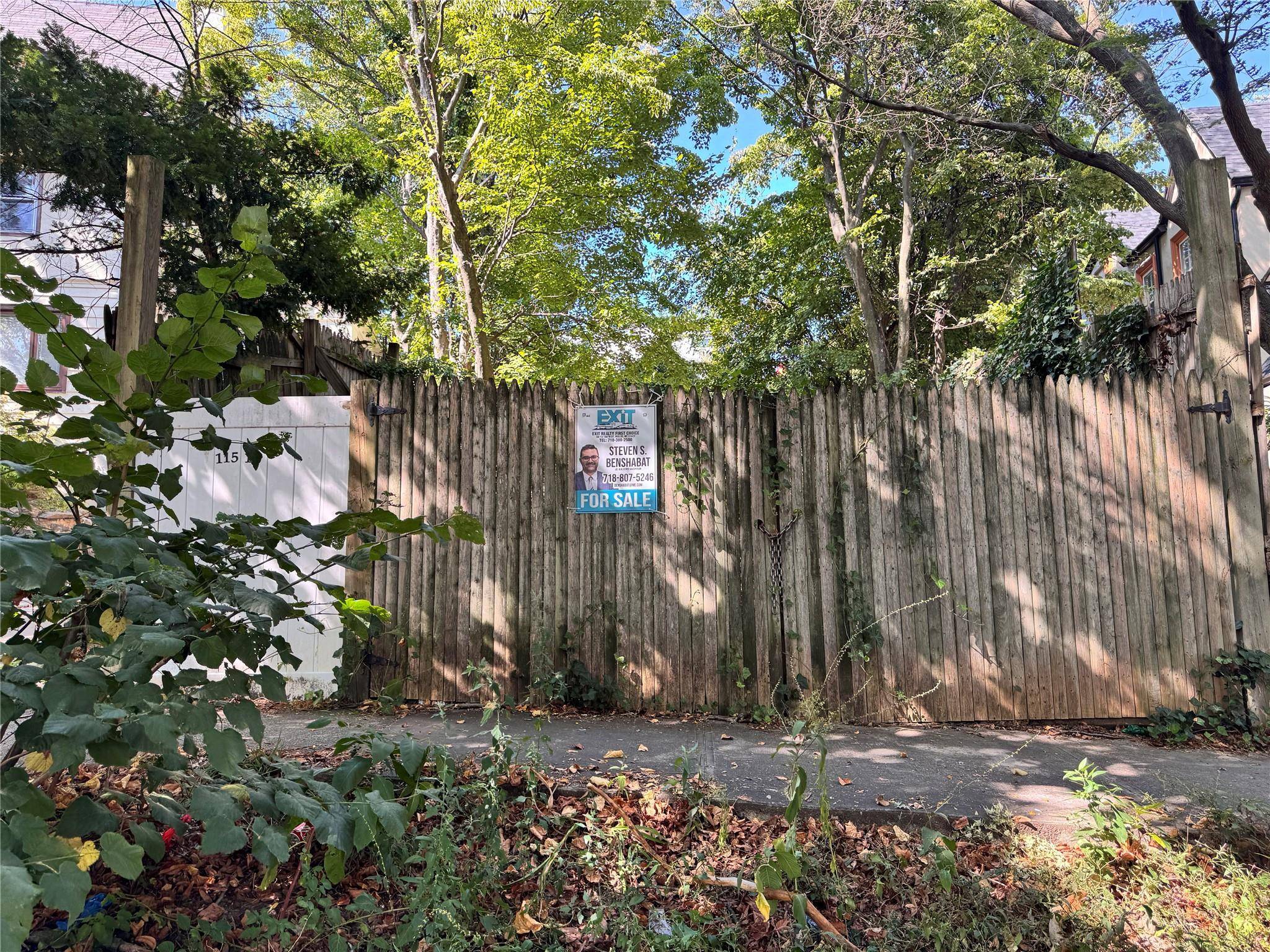 Kew Gardens, NY 11418,11515 Curzon RD