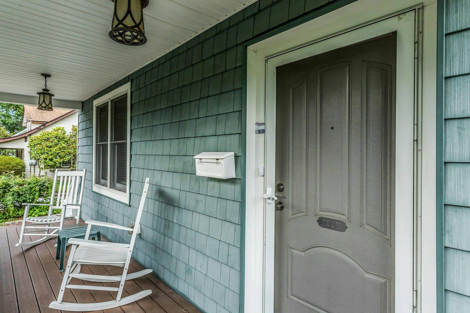 Port Washington, NY 11050,7 Bogart AVE
