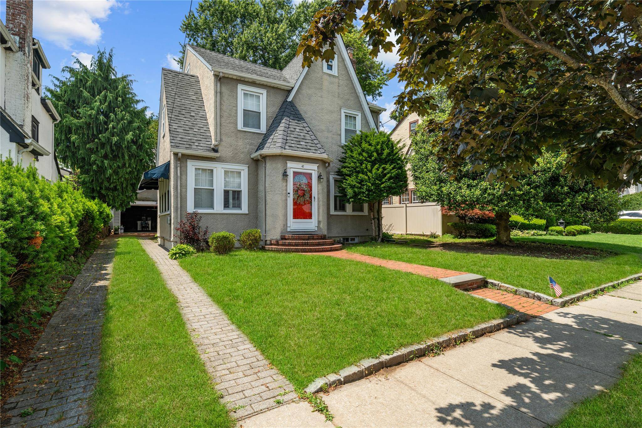 47 Stratford RD, West Hempstead, NY 11552