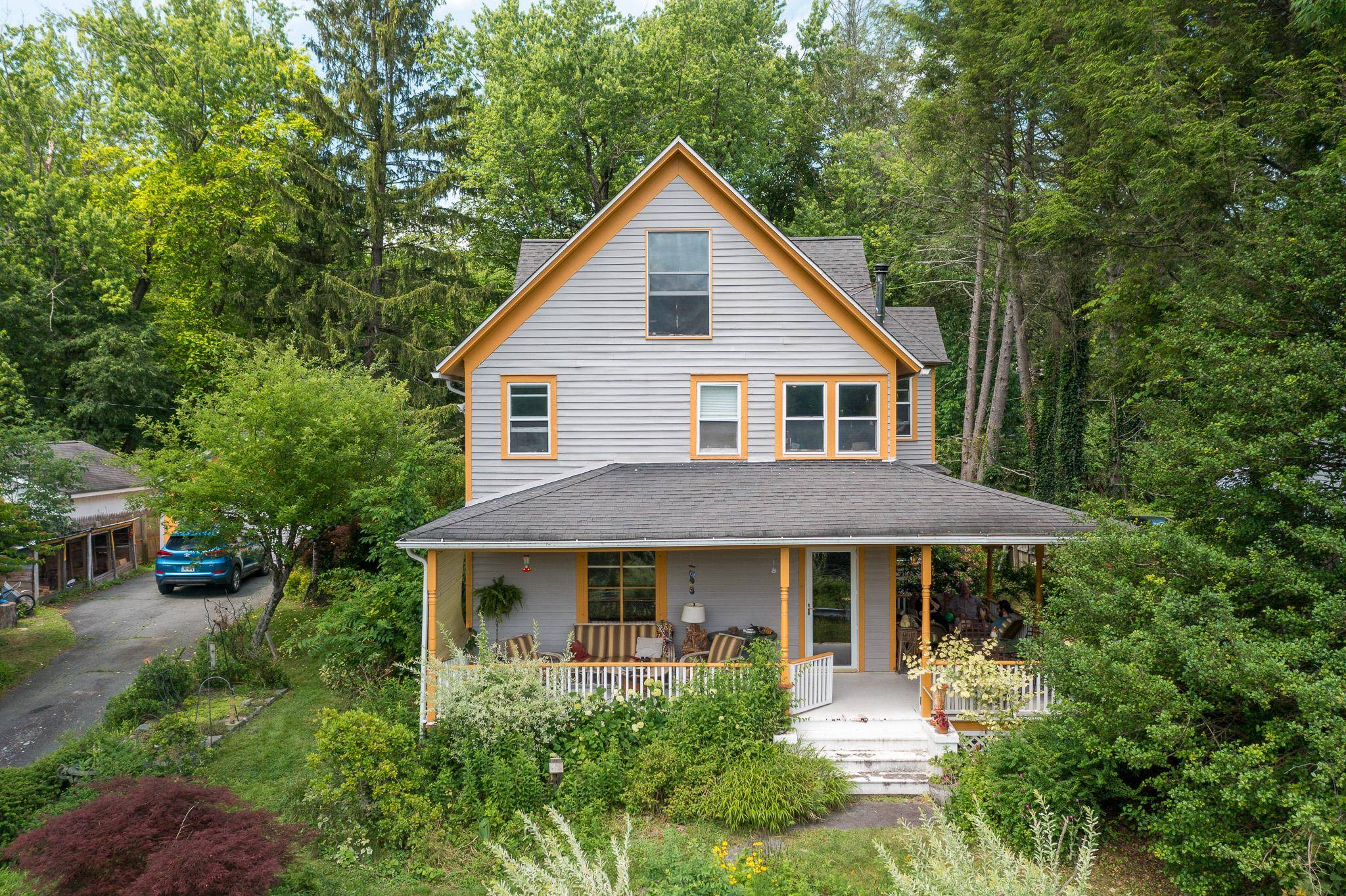 48 River RD, Barryville, NY 12719