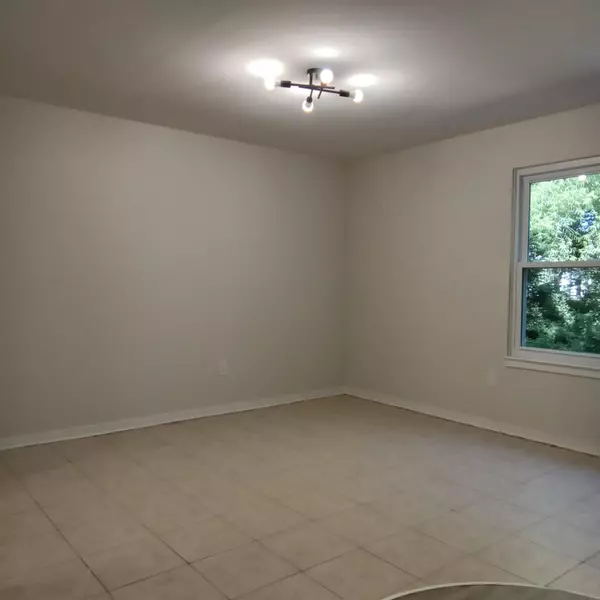 Monroe, NY 10950,707 Lenox RD