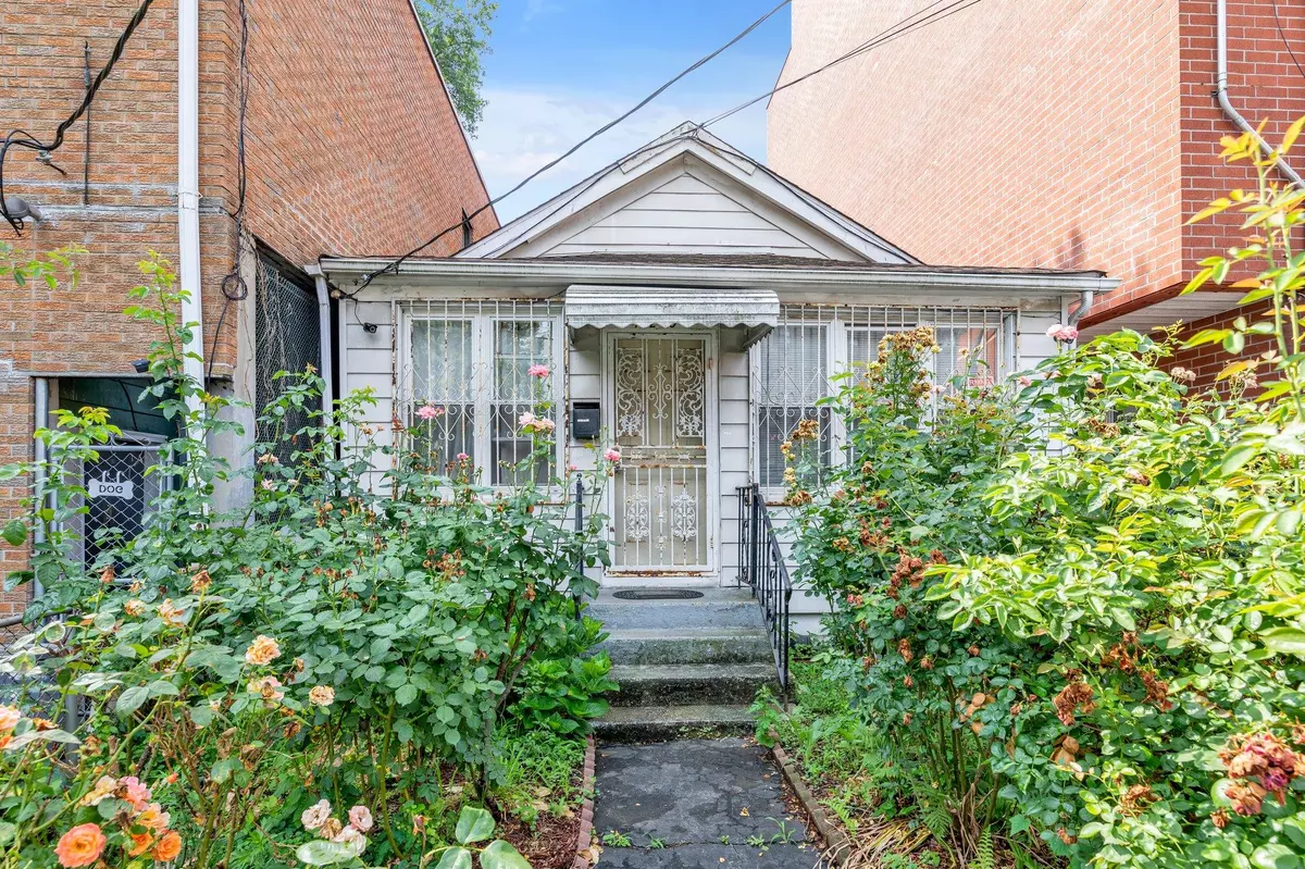 Corona, NY 11368,112-50 38th AVE