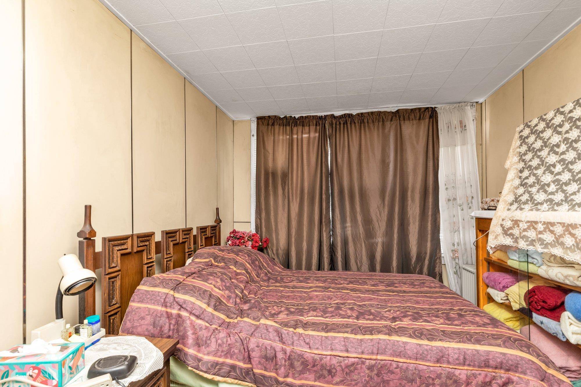 Corona, NY 11368,112-50 38th AVE