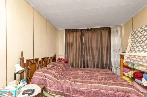 Corona, NY 11368,112-50 38th AVE