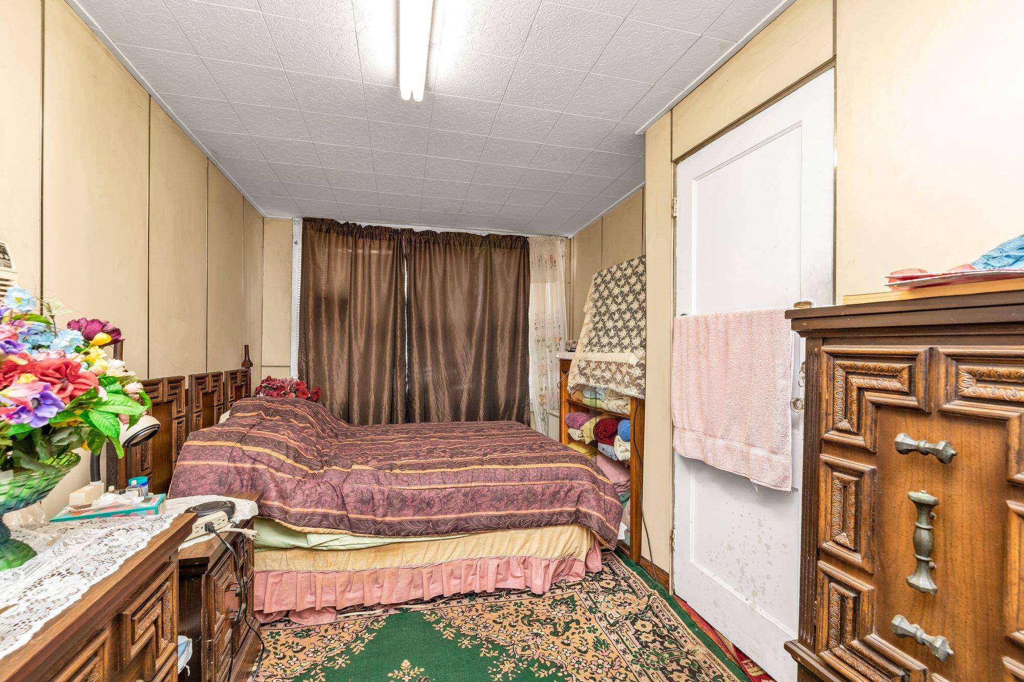 Corona, NY 11368,112-50 38th AVE