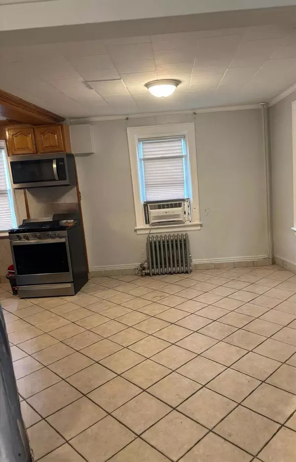 Brooklyn, NY 11207,57 Bulwer PL