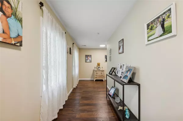 Lake Peekskill, NY 10537,123 Pleasant RD