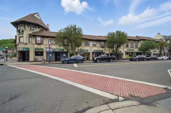 Suffern, NY 10901,90-100 Orange AVE