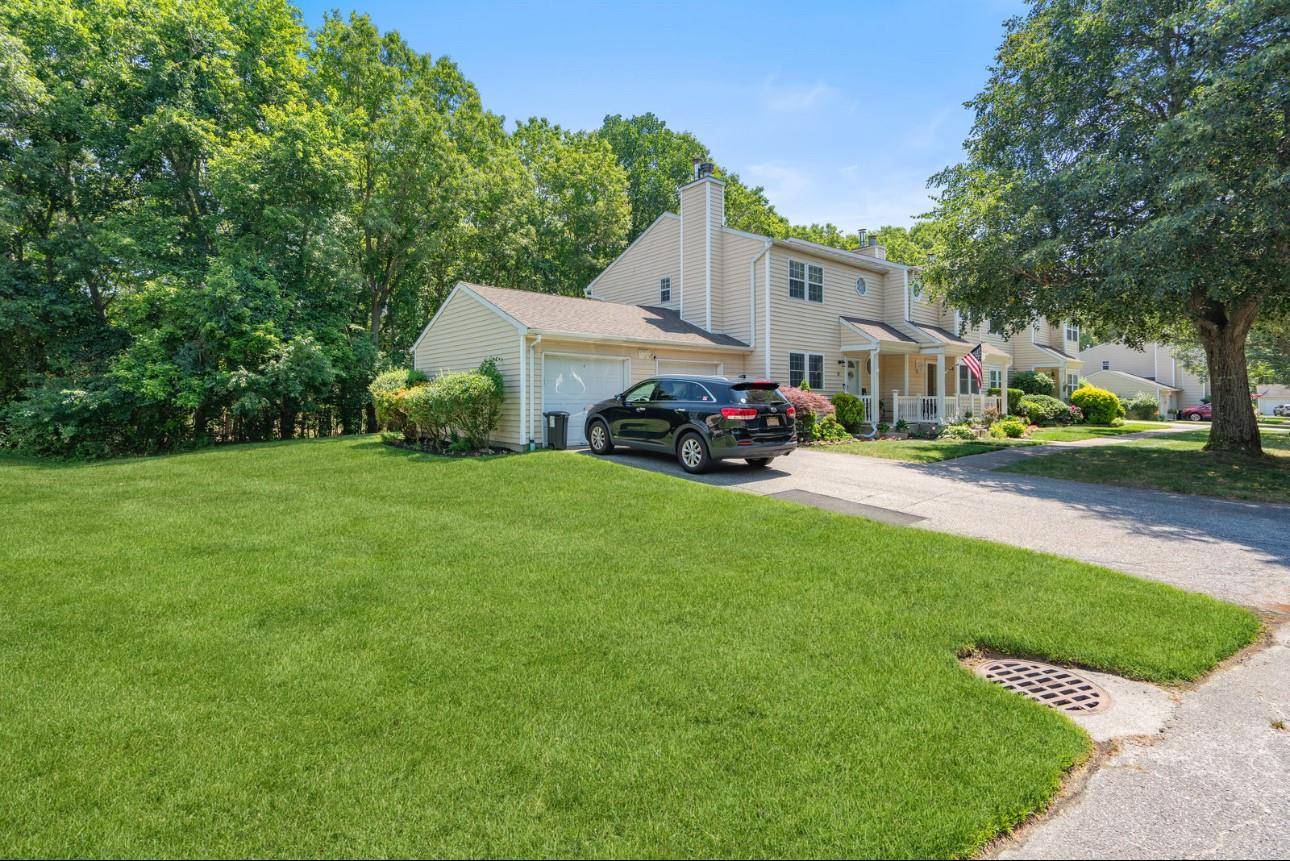 Yaphank, NY 11980,32 Hancock Commons