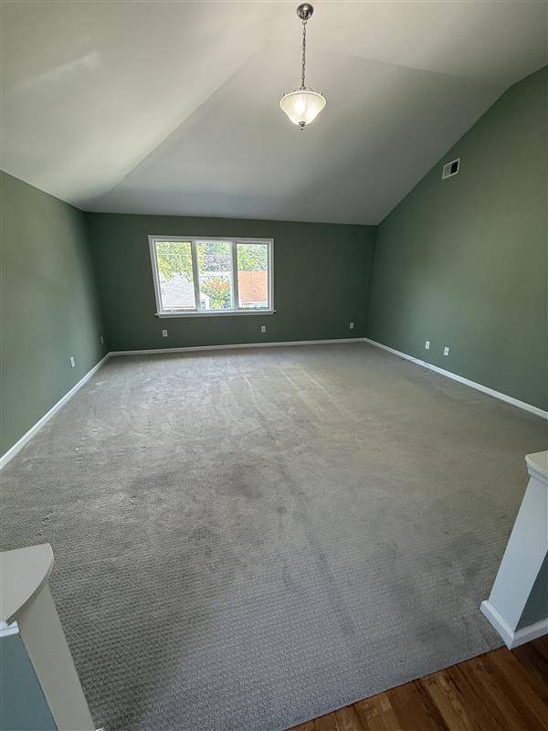 Yonkers, NY 10703,103 Clunie AVE #2