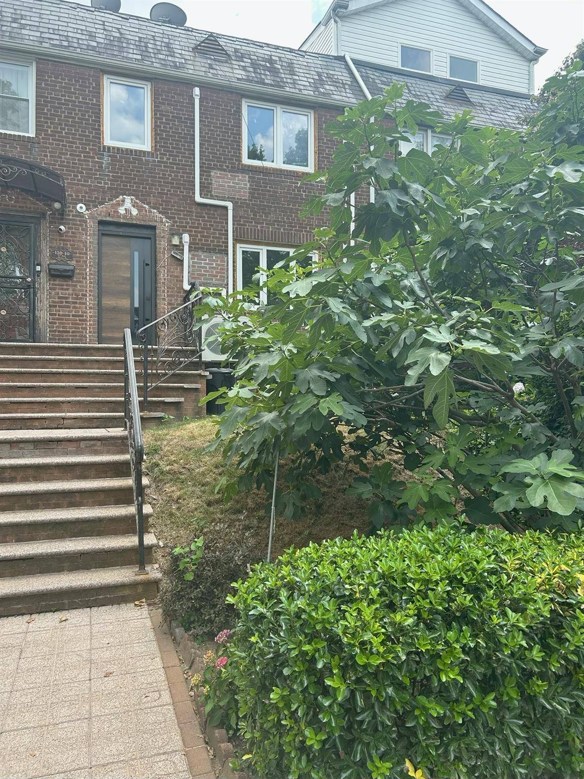 150-08 77th AVE, Kew Garden Hills, NY 11367