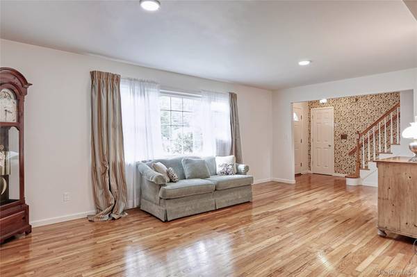 Airmont, NY 10901,12 Provost DR