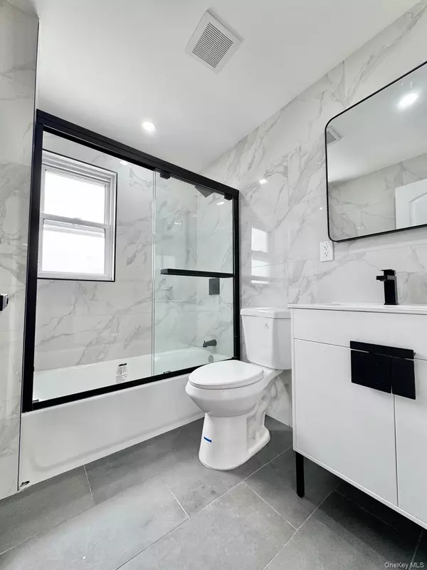 Saint Albans, NY 11412,114-62 203rd ST