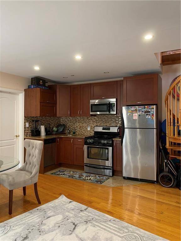 Brooklyn, NY 11235,63 Brighton 2 PL
