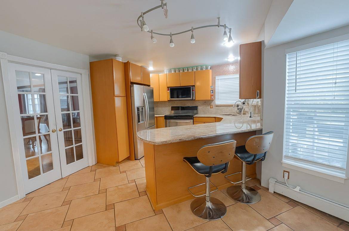 Bellport, NY 11713,7 Sunset DR