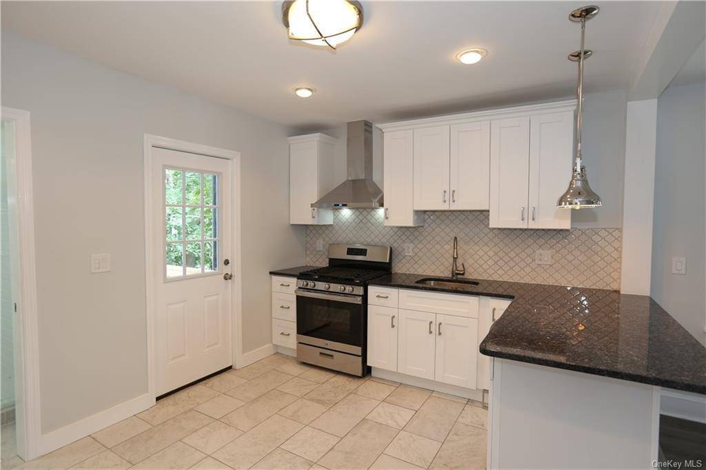 Nyack, NY 10960,6 E Catherine ST #A