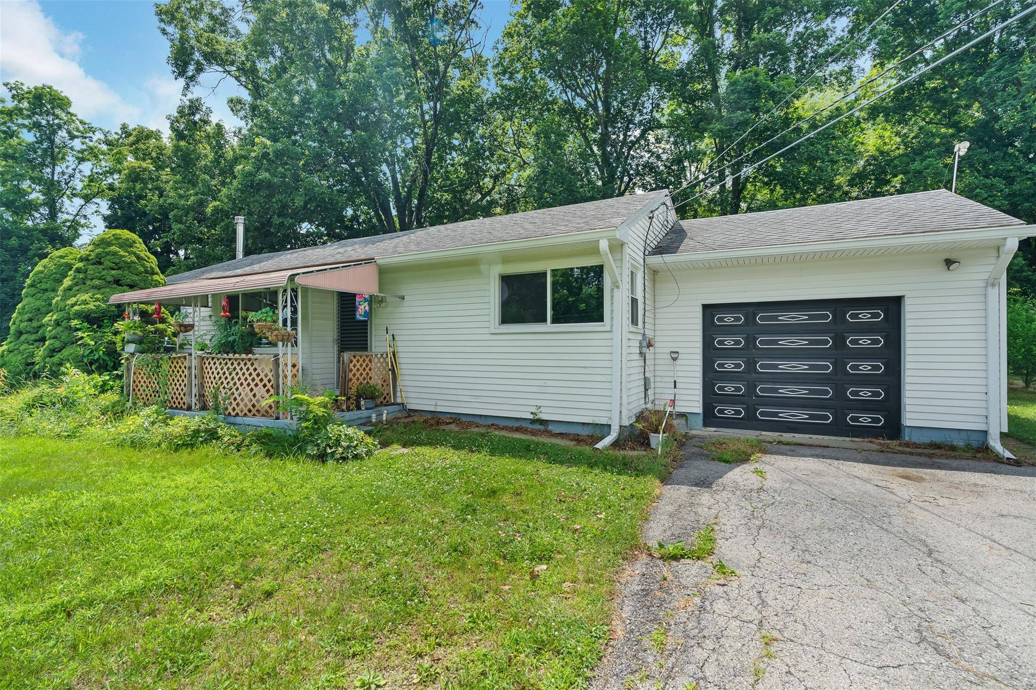 95 Van Vlack RD, Hopewell Junction, NY 12533
