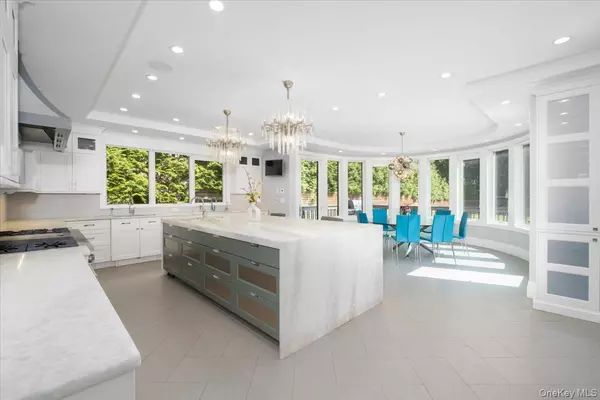 Monsey, NY 10952,44 Parker BLVD