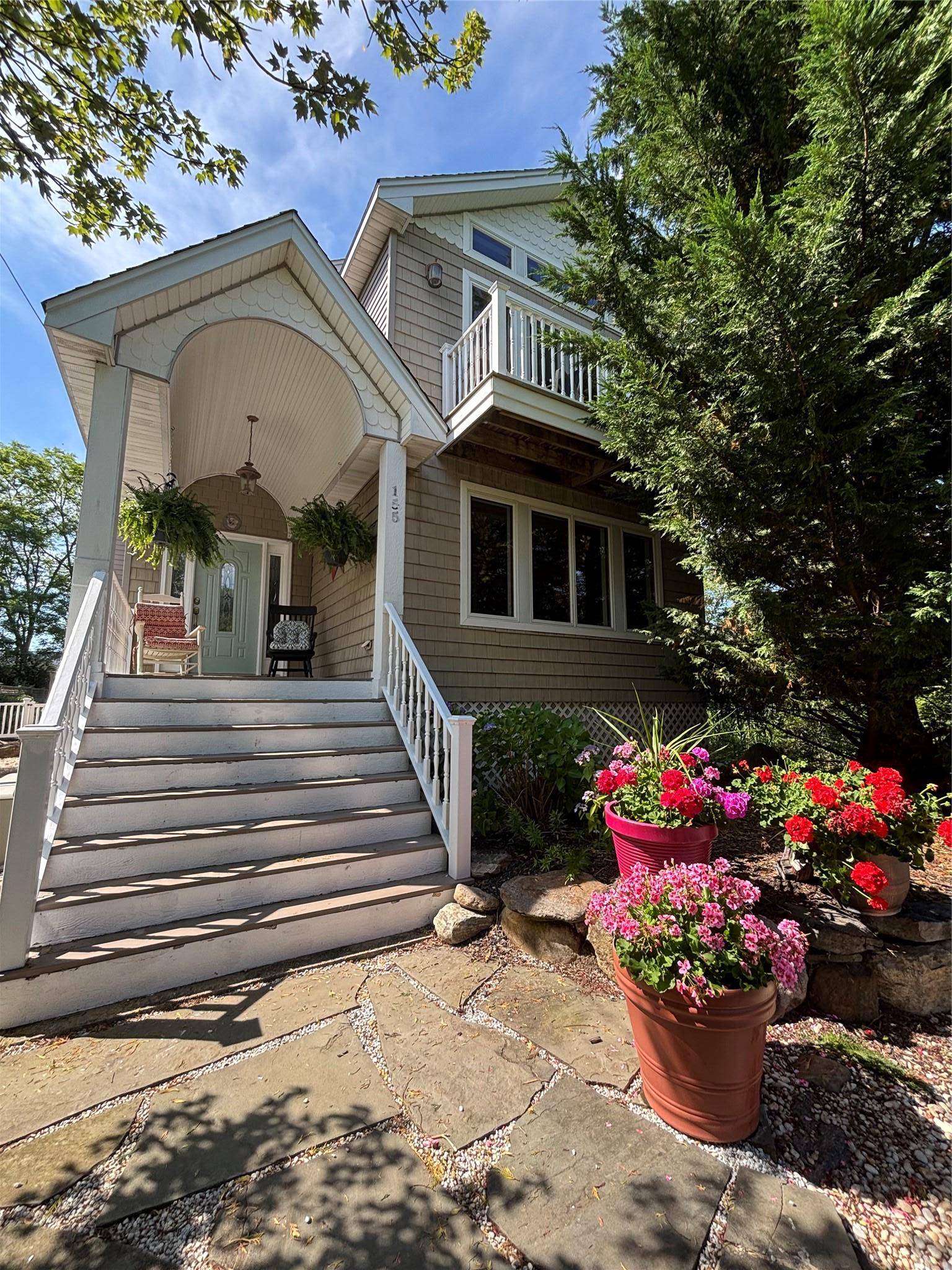 Peconic, NY 11958,155 2nd AVE