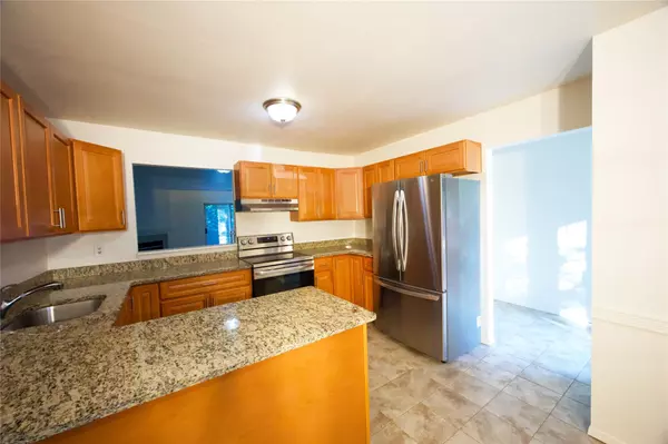 Farmingdale, NY 11735,78 Stratford Green