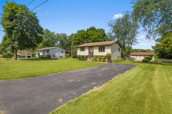 Highland, NY 12528,16 Orchard LN