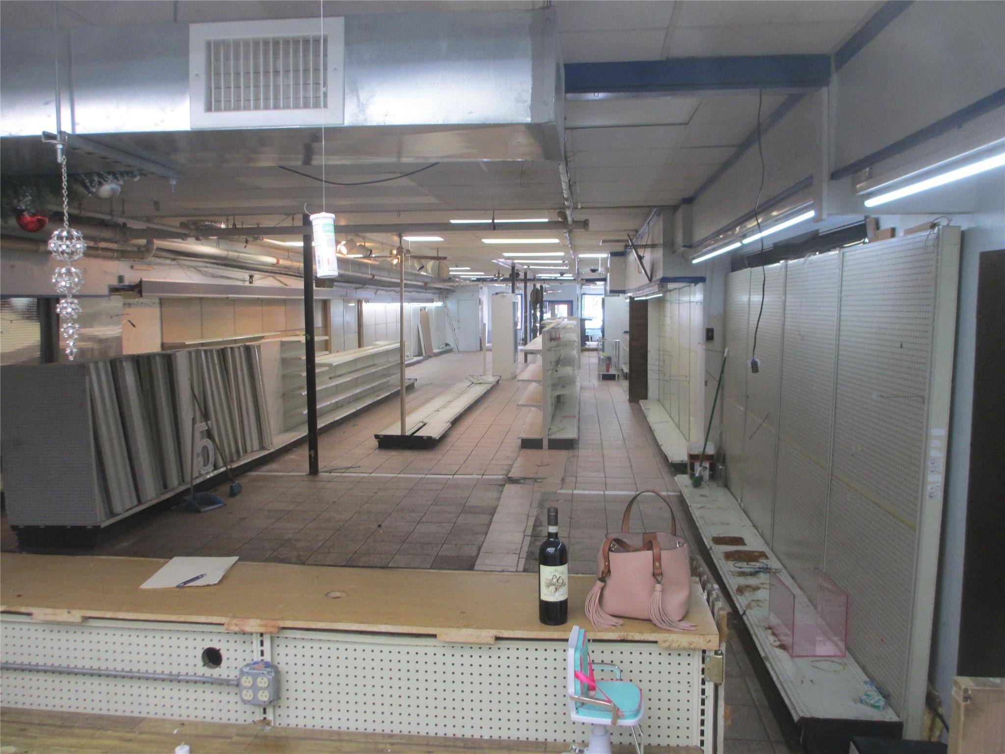 Haverstraw, NY 10927,10 Broadway #STORE