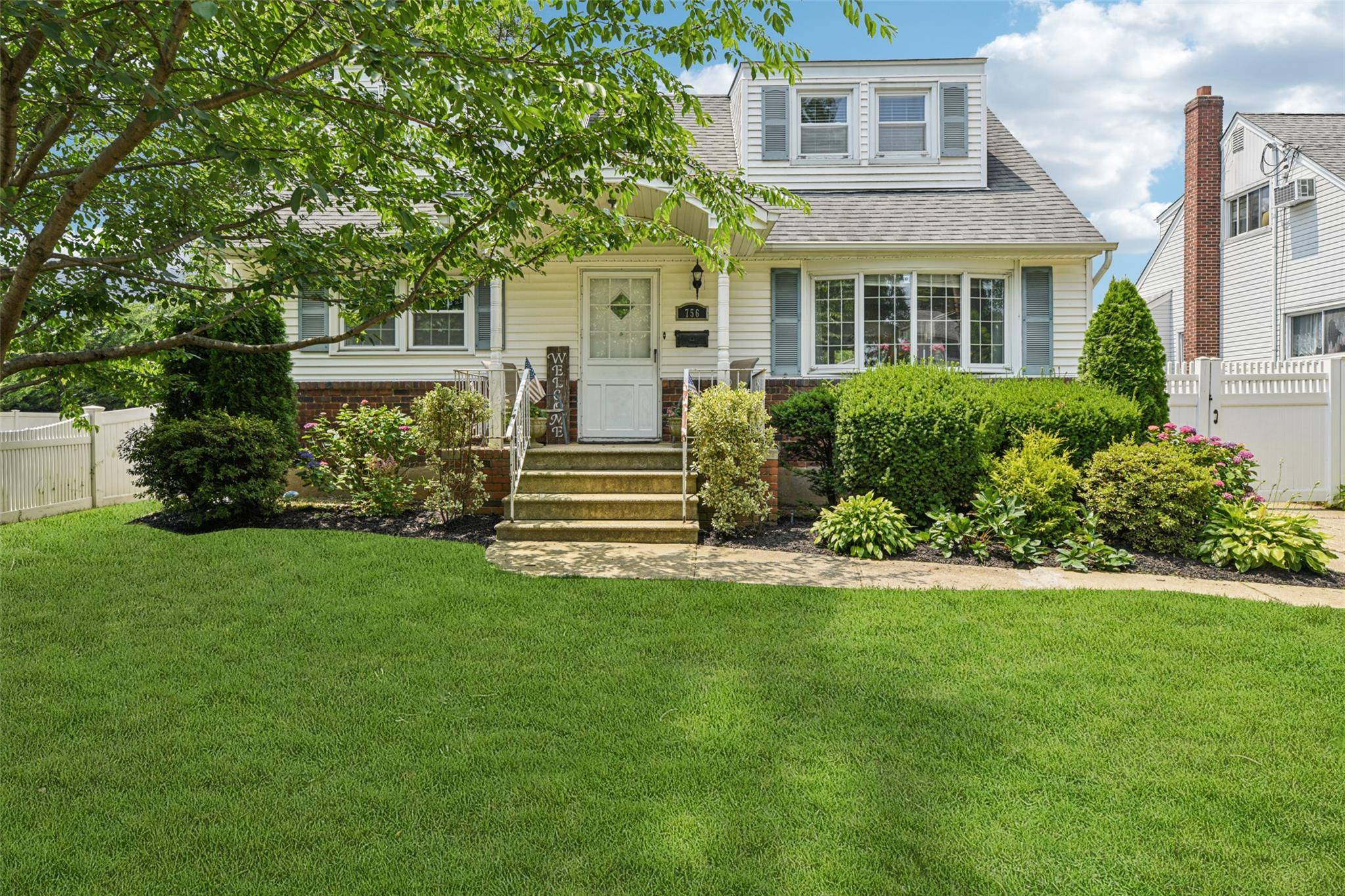 756 Virginia AVE, North Bellmore, NY 11710