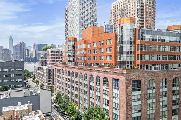 2-17 51st AVE #808, Long Island City, NY 11101