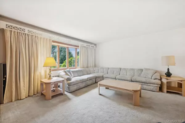 Massapequa, NY 11758,3 Rutland RD