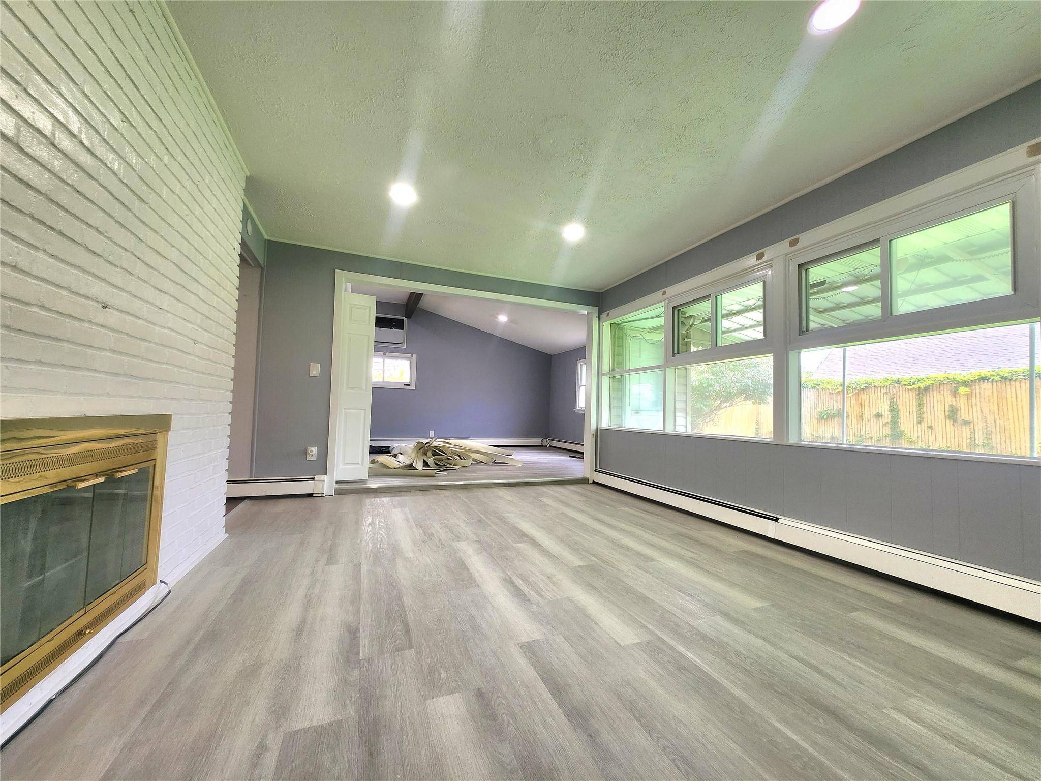 Levittown, NY 11756,60 Barrister RD