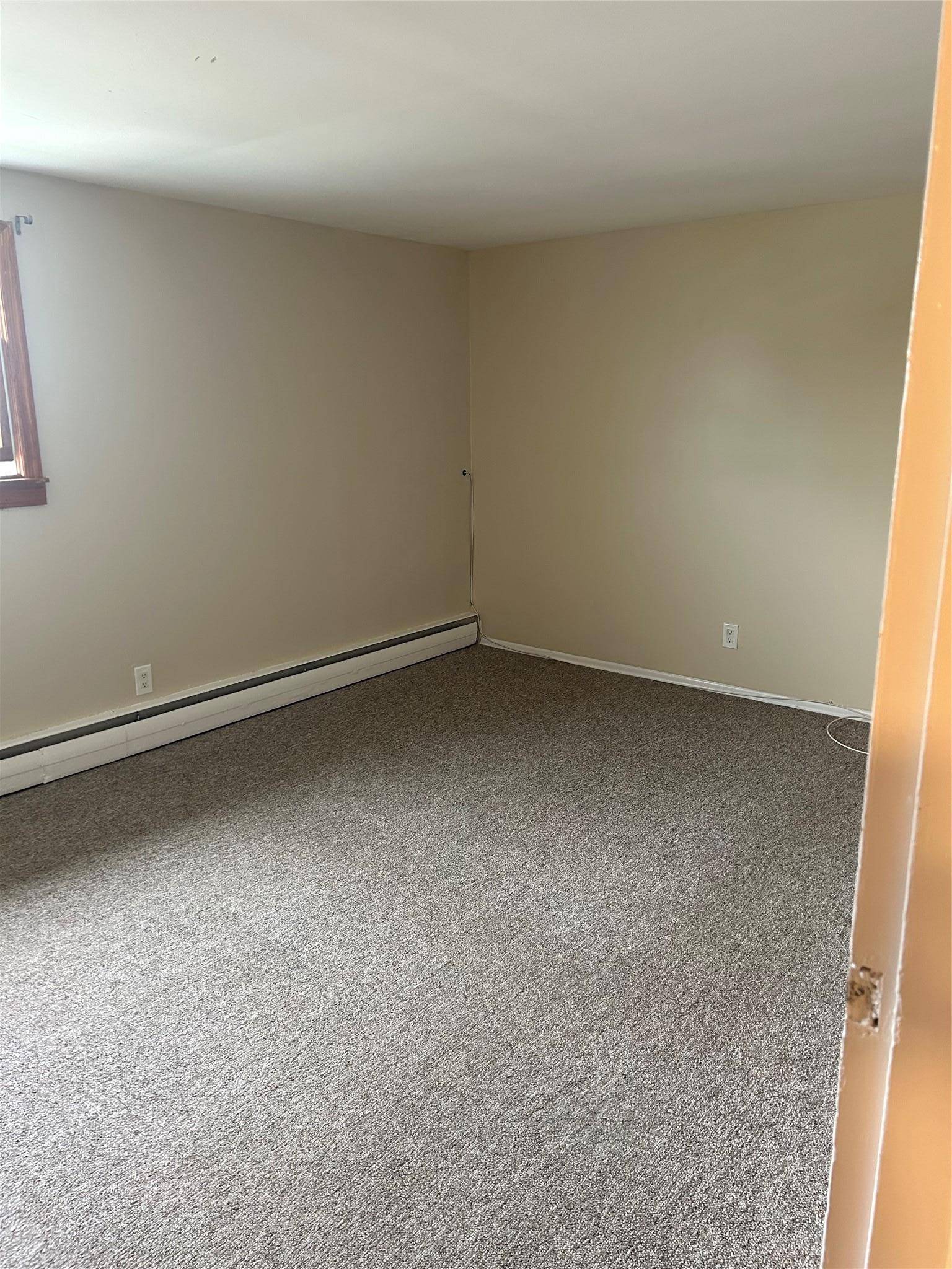 West Babylon, NY 11704,23 Cherwal ST