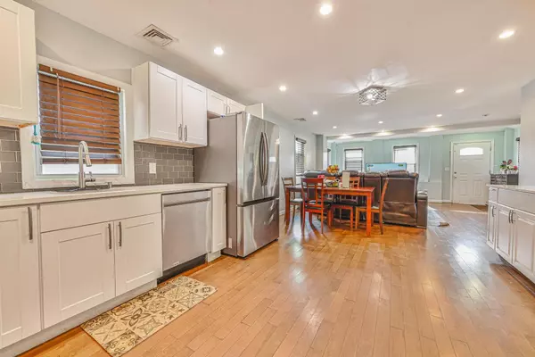 Elmont, NY 11003,164 Biltmore AVE