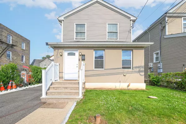 Elmont, NY 11003,164 Biltmore AVE