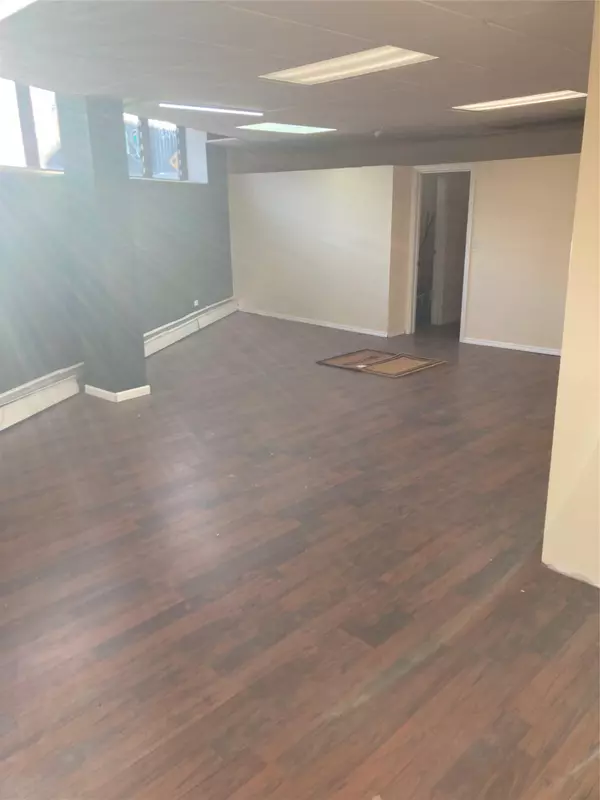 Rego Park, NY 11374,92-29 Queens BLVD