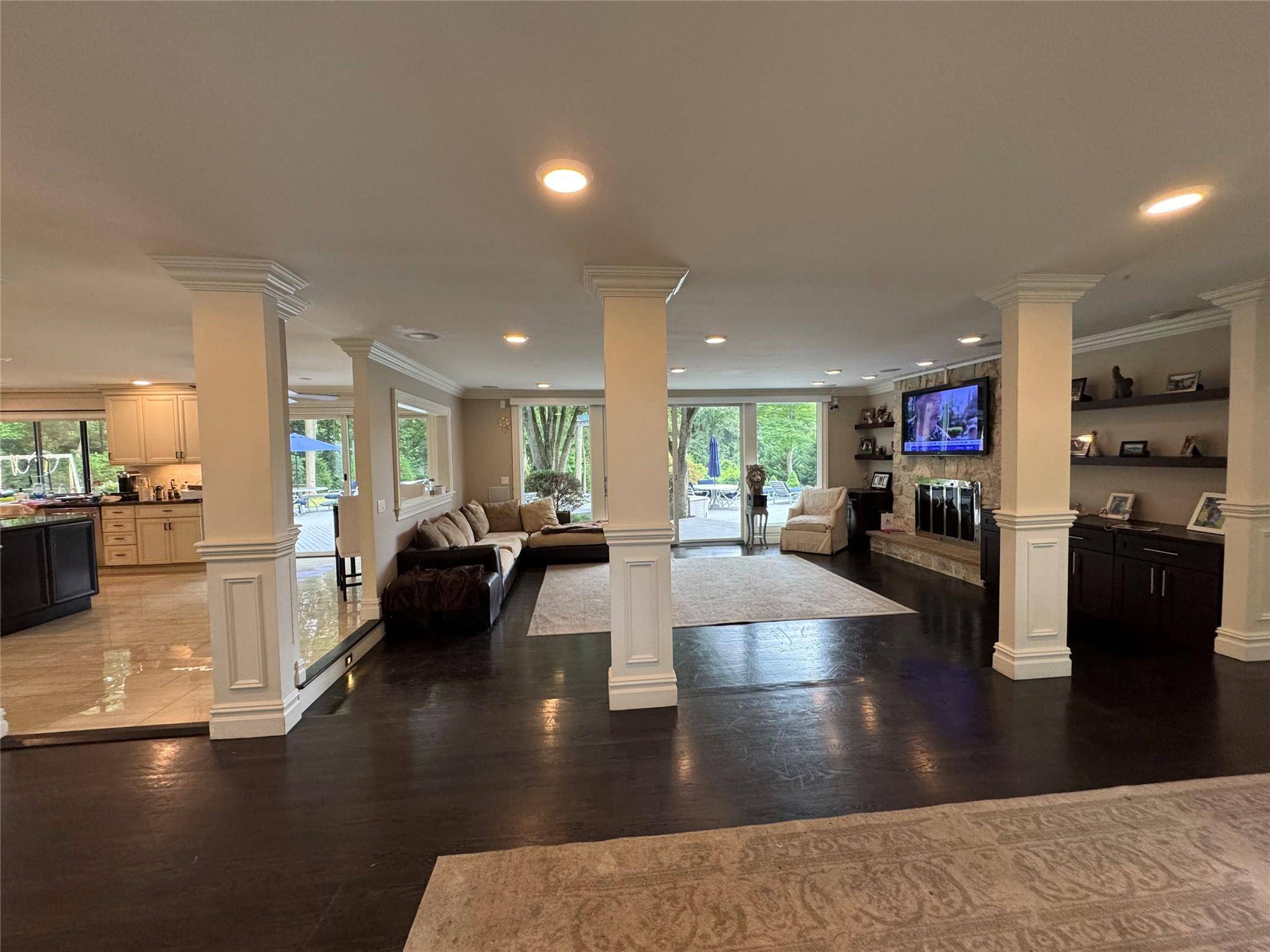 Huntington, NY 11743,Address not disclosed