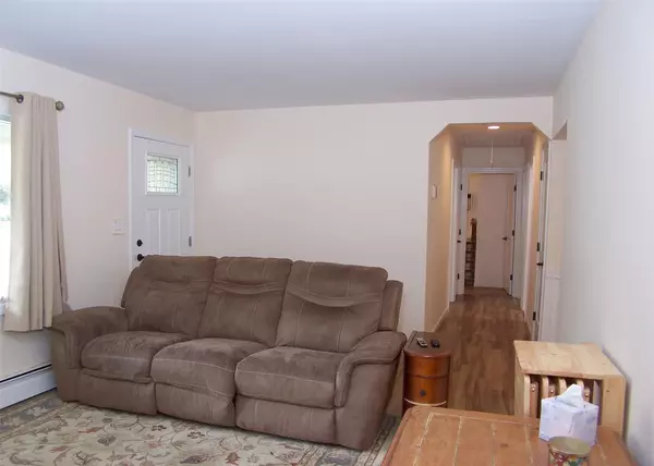 Shirley, NY 11967,34 Belmont DR